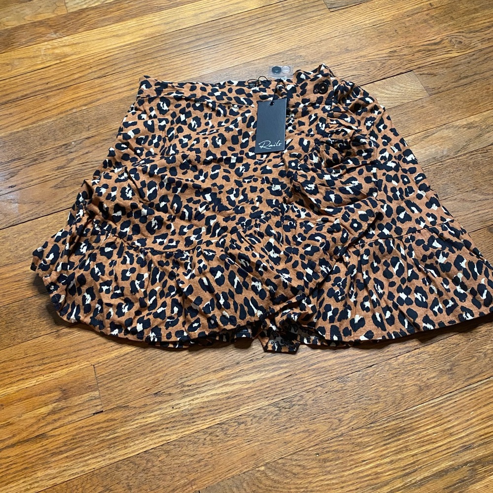 Rails Leopard Print Ruffle Hem Mini Skirt NWT Size Small - Picture 3 of 9